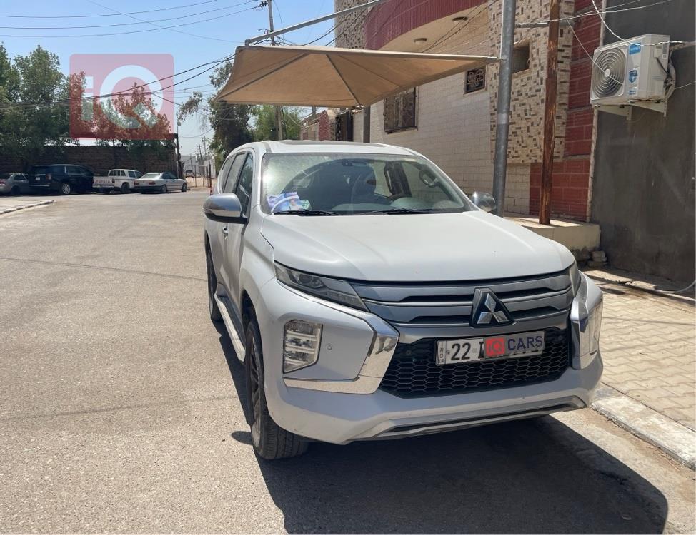 ميتسوبيشي باجيرو سبورت